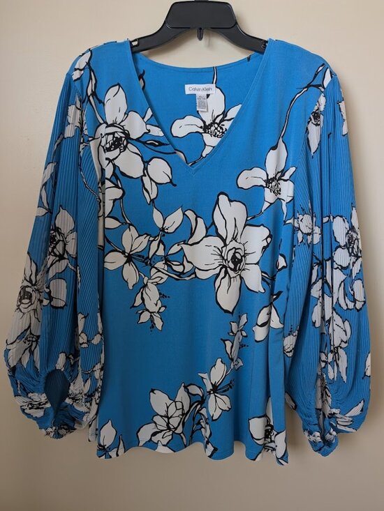 Calvin Klein Tops - Calvin Klein Light Blue Floral Accordion Sleeve Blouse XL
